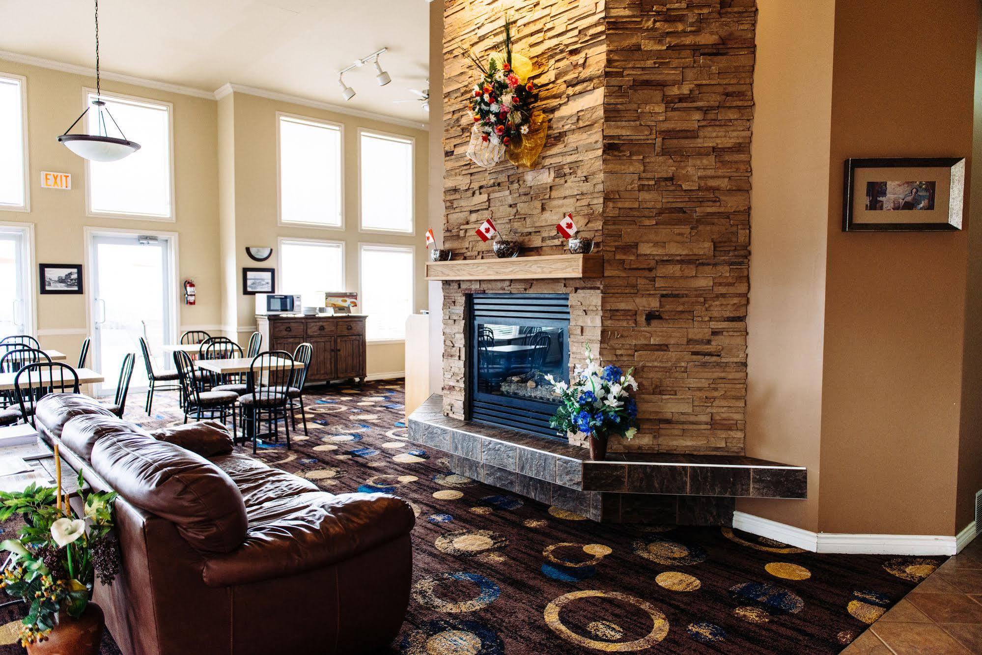 Canadian Motel Север Батлфорд Экстерьер фото