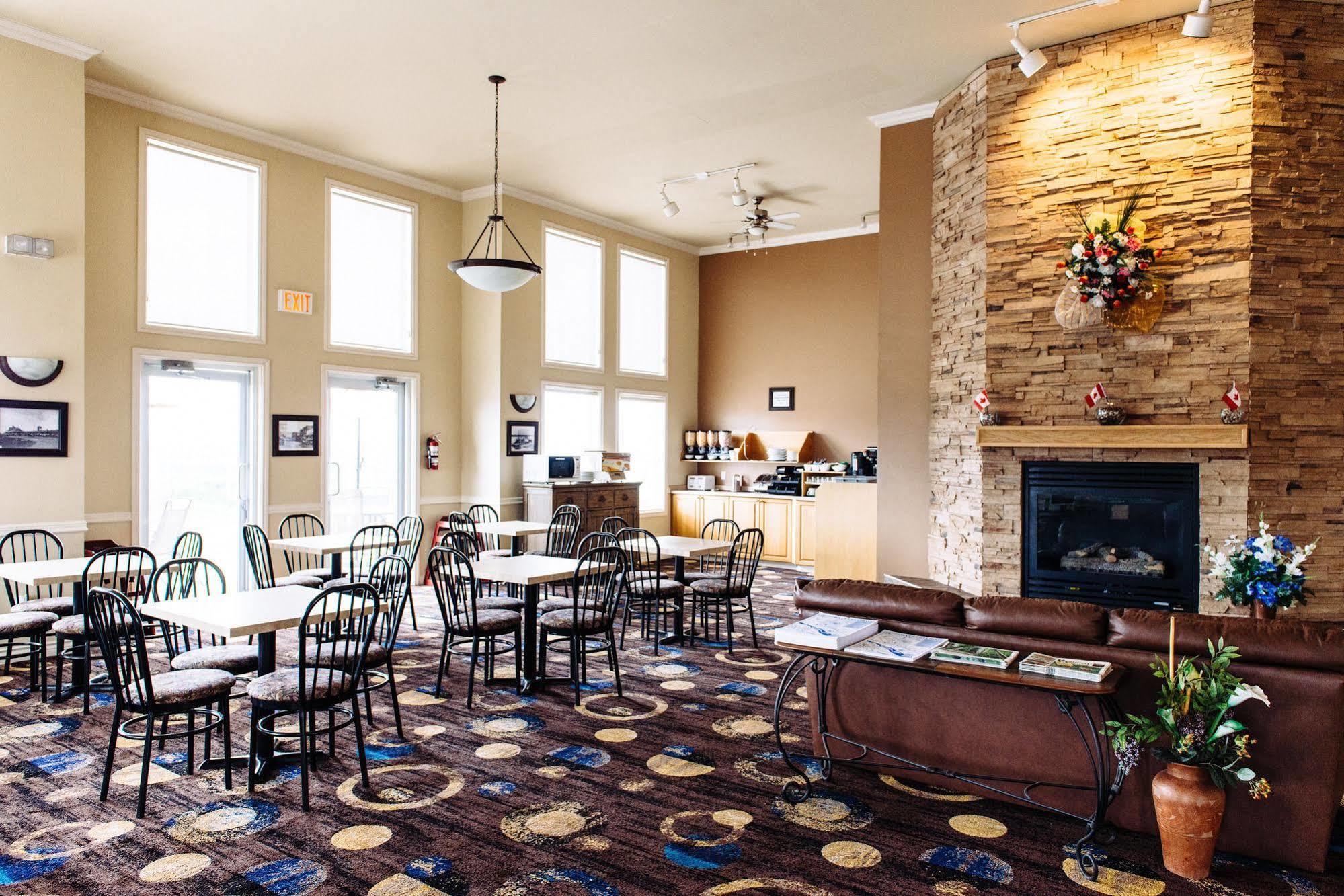 Canadian Motel Север Батлфорд Экстерьер фото