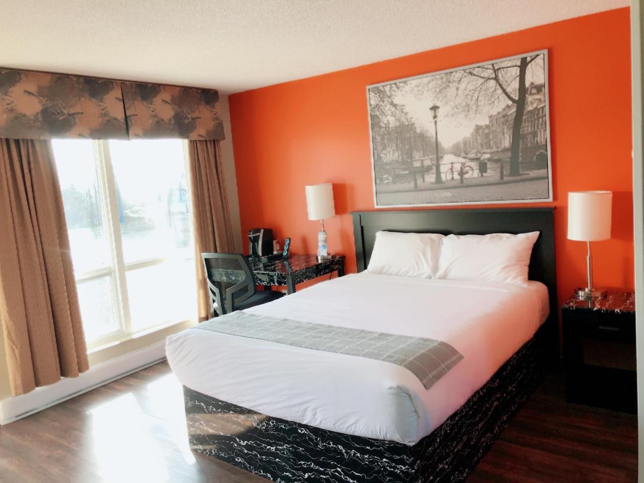 Canadian Motel Север Батлфорд Экстерьер фото