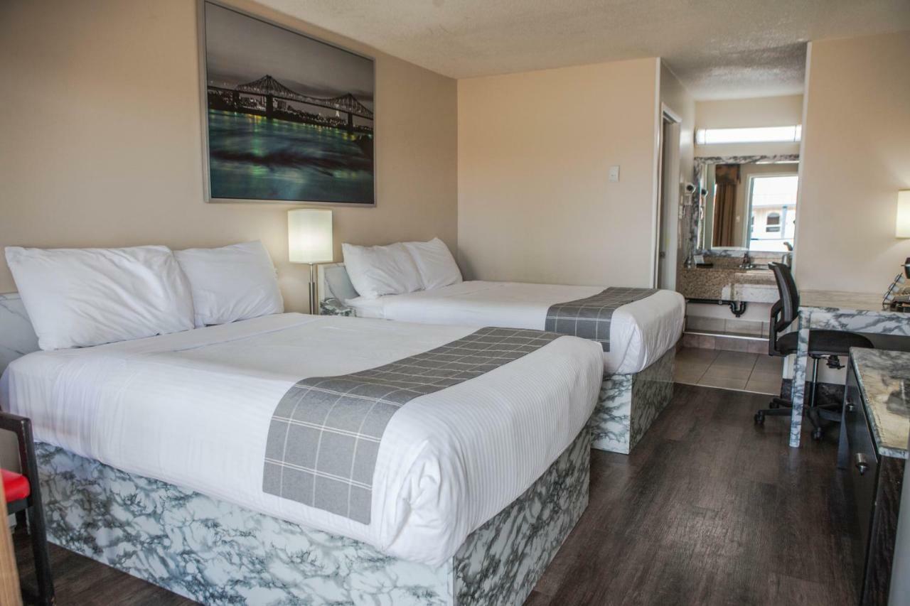 Canadian Motel Север Батлфорд Экстерьер фото